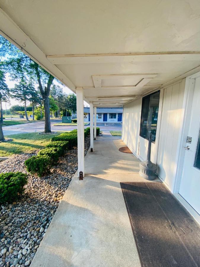 Knights Inn Bridgeport Frankenmuth Εξωτερικό φωτογραφία