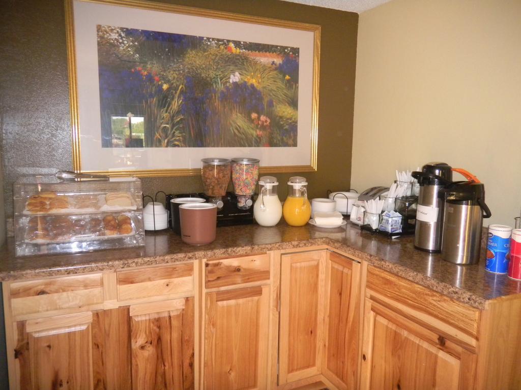 Knights Inn Bridgeport Frankenmuth Εξωτερικό φωτογραφία