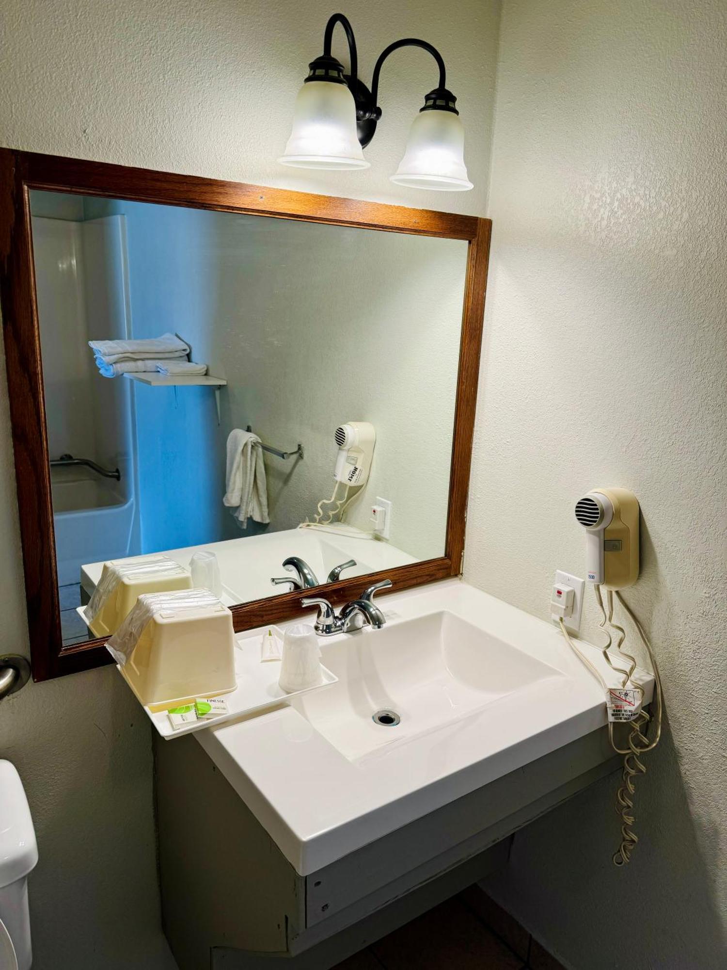Knights Inn Bridgeport Frankenmuth Εξωτερικό φωτογραφία